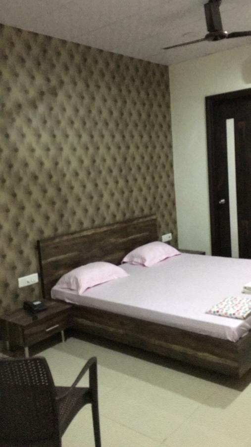 De Agya Paradise Ludhiana Exterior foto